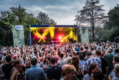 2 Fabiola & Pat Krimson @ Parkies Sint-Niklaas, picture 6, photographed by Danny Wagemans - FrontView Magazine