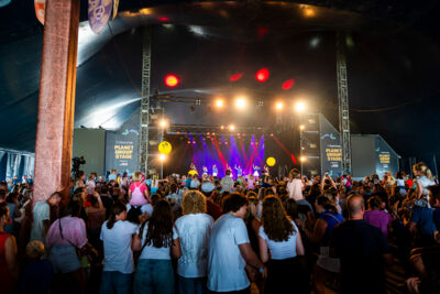 K3 @ Rijvers Festival 2024, picture 21, photographed by Dimitri Vanlommel - FrontView Magazine