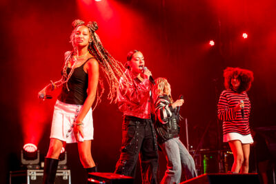 IIII @ Rijvers Festival 2024, picture 20, photographed by Dimitri Vanlommel - FrontView Magazine