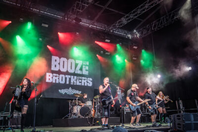 Booze Brothers @ Fonnefeesten 2024, picture 11, photographed by Danny Wagemans - FrontView Magazine