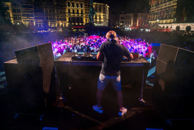 DJ F.R.A.N.K @ Bollekesfeesten Antwerpen, foto 3, foto's door Dimitri Vanlommel - FrontView Magazine