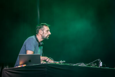 Red Red @ Fonnefeesten 2024, picture 8, photographed by Danny Wagemans - FrontView Magazine