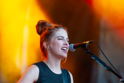Emma d' Arc @ Rijvers Festival 2024, picture 5, photographed by Jurgen Van De Maele - FrontView Magazine