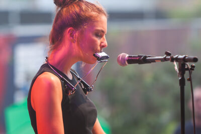 Emma d' Arc @ Rijvers Festival 2024, picture 9, photographed by Jurgen Van De Maele - FrontView Magazine