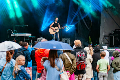 Emma d' Arc @ Rijvers Festival 2024, picture 10, photographed by Jurgen Van De Maele - FrontView Magazine