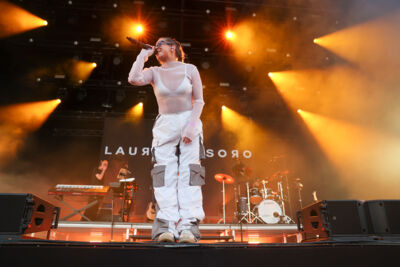 Laura Tesoro @ Beveren buiten, picture 1, photographed by Peter Casie - FrontView Magazine