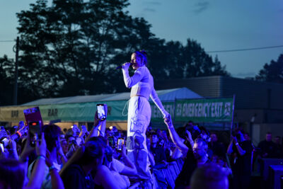 Laura Tesoro @ Beveren buiten, picture 15, photographed by Peter Casie - FrontView Magazine