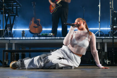 Laura Tesoro @ Beveren buiten, picture 21, photographed by Peter Casie - FrontView Magazine