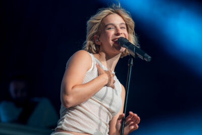 Pommelien Thijs @ Rijvers Festival 2024, picture 1, photographed by Dimitri Vanlommel - FrontView Magazine