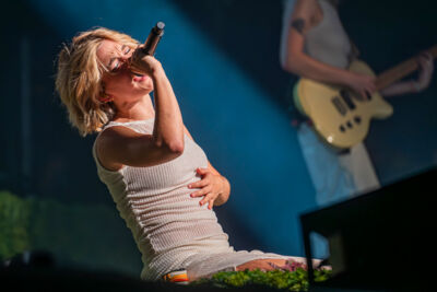 Pommelien Thijs @ Rijvers Festival 2024, picture 10, photographed by Dimitri Vanlommel - FrontView Magazine