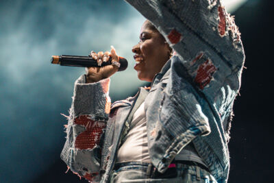 Coely @ Maanrock 2024, foto 9, foto's door Jelle Meersschaut - FrontView Magazine