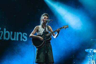 Kids With Buns @ Maanrock 2024, foto 11, foto's door Jelle Meersschaut - FrontView Magazine