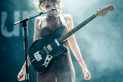 Kids With Buns @ Maanrock 2024, foto 19, foto's door Jelle Meersschaut - FrontView Magazine