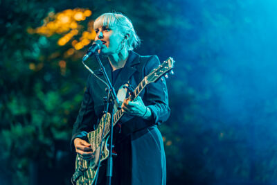 Liz Stringer @ OLT Rivierenhof, picture 8, photographed by Peter Smet - FrontView Magazine