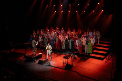Bent Van Looy in Koor @ Stadsschouwburg Antwerpen, foto 2, foto's door David Johnson - FrontView Magazine