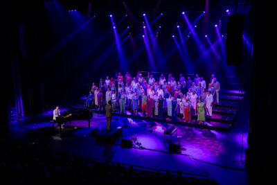 Bent Van Looy in Koor @ Stadsschouwburg Antwerpen, foto 4, foto's door David Johnson - FrontView Magazine