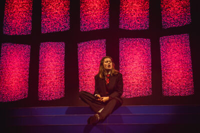 Girl In Red @ Vorst Nationaal, picture 4, photographed by Jelle Meersschaut - FrontView Magazine