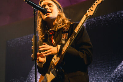 Girl In Red @ Vorst Nationaal, picture 9, photographed by Jelle Meersschaut - FrontView Magazine