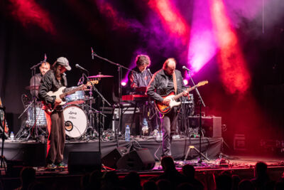 Admiral Freebee @ Repmond Rock, picture 7, photographed by Bart Janssens - FrontView Magazine