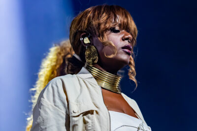 Selah Sue @ Het Depot, picture 4, photographed by Leen Verlinden - FrontView Magazine