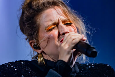 Selah Sue @ Het Depot, picture 6, photographed by Leen Verlinden - FrontView Magazine