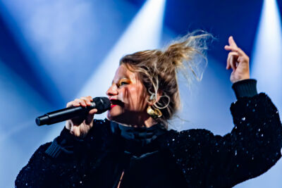 Selah Sue @ Het Depot, picture 25, photographed by Leen Verlinden - FrontView Magazine