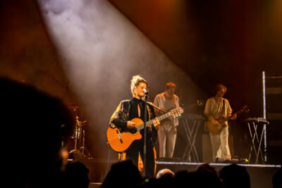 Selah Sue @ Het Depot, picture 30, photographed by Leen Verlinden - FrontView Magazine