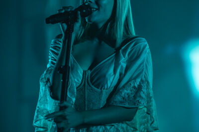 Aurora @ Vorst Nationaal, picture 1, photographed by Jelle Meersschaut - FrontView Magazine