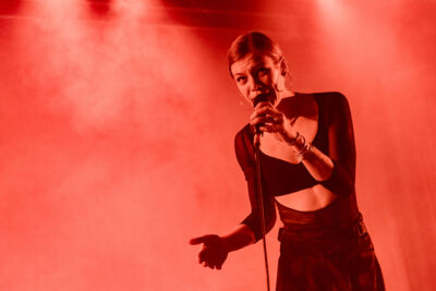 Trixie Whitley @ Het Depot, picture 13, photographed by Jürgen Bruynooghe - FrontView Magazine