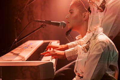 Emmy d'Arc @ De Roma, foto 5, foto's door Peter Smet - FrontView Magazine