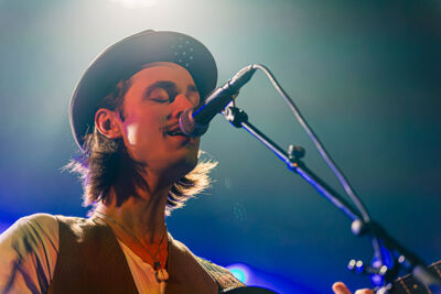 Iskander Moon @ De Roma, picture 1, photographed by Peter Smet - FrontView Magazine