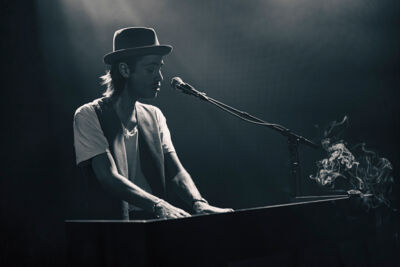 Iskander Moon @ De Roma, picture 8, photographed by Peter Smet - FrontView Magazine