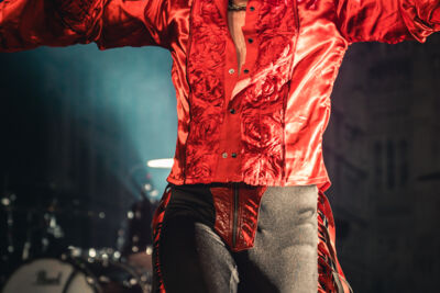 The Struts @ La Madeleine, picture 8, photographed by Jelle Meersschaut - FrontView Magazine