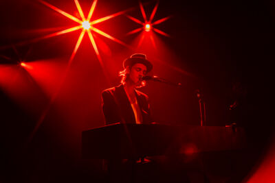 Iskander Moon Matinee Concert @ AB, picture 3, photographed by Peter Smet - FrontView Magazine