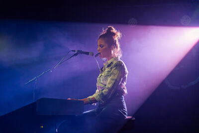 Emmy d'Arc @ AB, picture 11, photographed by Peter Smet - FrontView Magazine