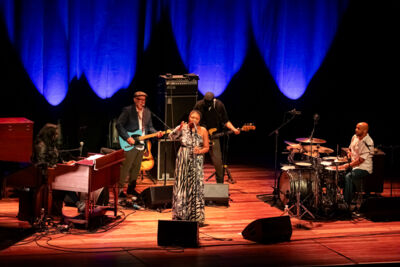 Lizz Wright @ De Roma, foto 5, foto's door dirk janssens - FrontView Magazine