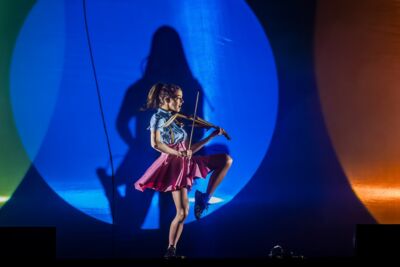 Lindsey Stirling @ Vorst Nationaal, picture 11, photographed by Dorien Goetschalckx - FrontView Magazine