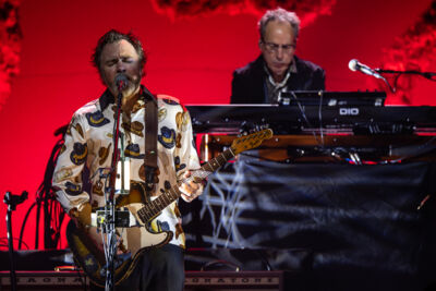 Crowded House @ Koninklijk Circus, picture 7, photographed by David Johnson - FrontView Magazine