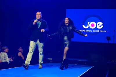 Joe Singalone party @ Antwerp expo, foto 1, foto's door Gert Daemen - FrontView Magazine