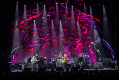 Crowded House @ 013, picture 17, photographed by David Johnson - FrontView Magazine