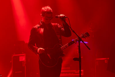 Interpol @ De Roma, picture 9, photographed by David Johnson - FrontView Magazine