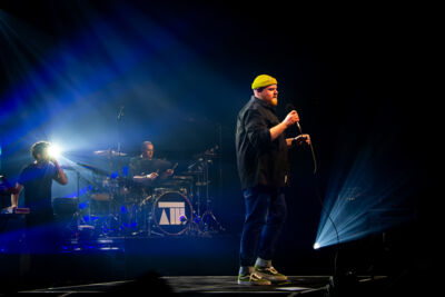 Tom Walker @ Ancienne Belgique, picture 22, photographed by Jurgen Van De Maele - FrontView Magazine