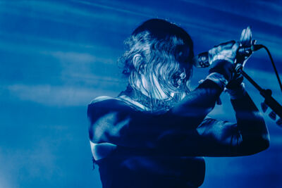 Chelsea Wolfe @ Trix, picture 2, photographed by Peter Smet - FrontView Magazine