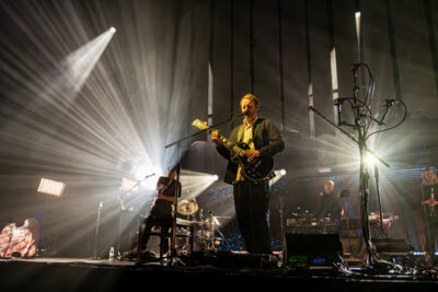 Ben Howard @ Vorst Nationaal, picture 6, photographed by Bart Janssens - FrontView Magazine