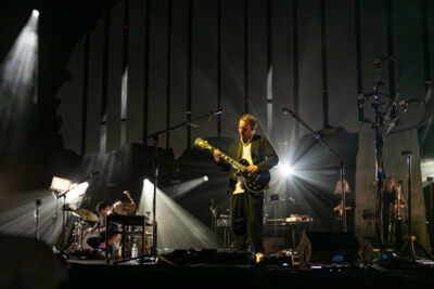 Ben Howard @ Vorst Nationaal, picture 9, photographed by Bart Janssens - FrontView Magazine