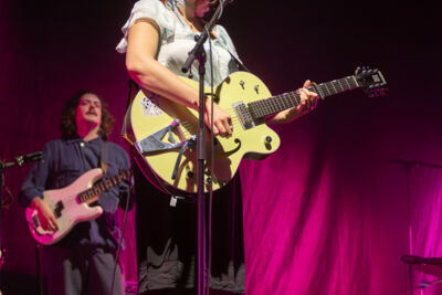 Bess Atwell @ Vorst Nationaal, picture 9, photographed by Bart Janssens - FrontView Magazine