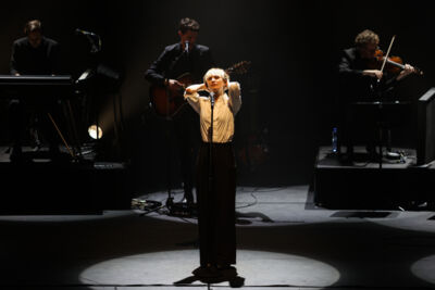 Hooverphonic and Strings Hooverphonic @ Muziekgebouw Eindhoven, picture 9, photographed by Kitty van de Waart - FrontView Magazine