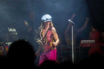 Stef Kamil Carlens & The Swoon @ De Roma, picture 23, photographed by Bart Janssens - FrontView Magazine