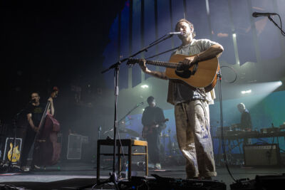 Ben Howard @ 013, picture 11, photographed by David Johnson - FrontView Magazine