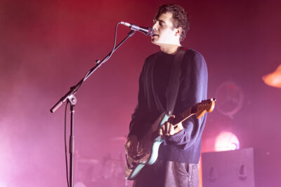 Royel Otis @ Trix, picture 1, photographed by David Johnson - FrontView Magazine